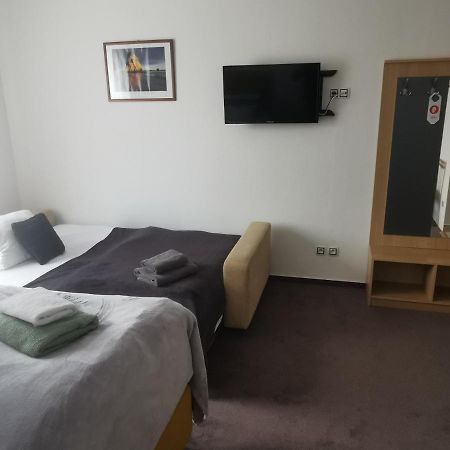 Pension Kiwi Mikulov Dış mekan fotoğraf