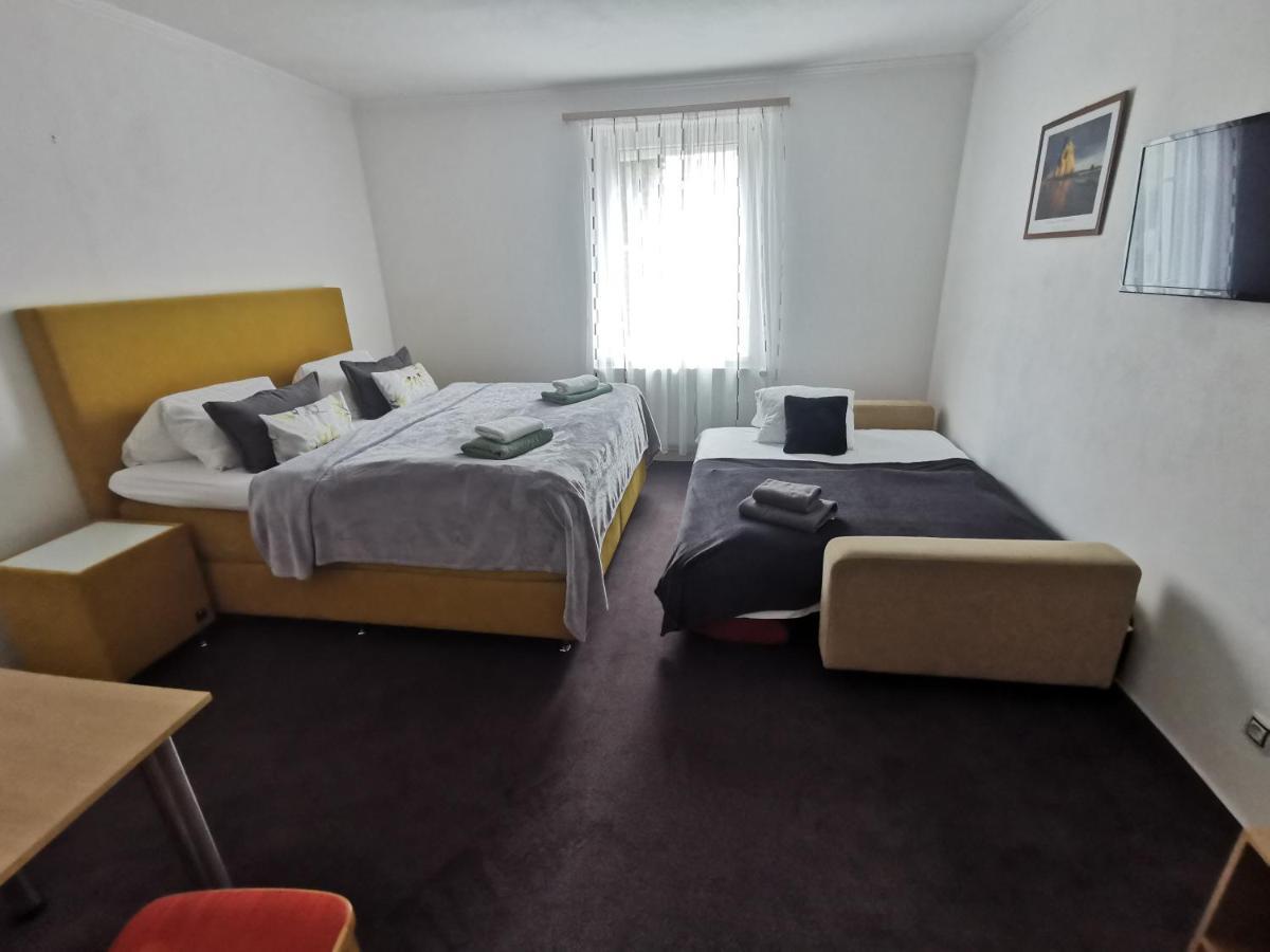 Pension Kiwi Mikulov Dış mekan fotoğraf